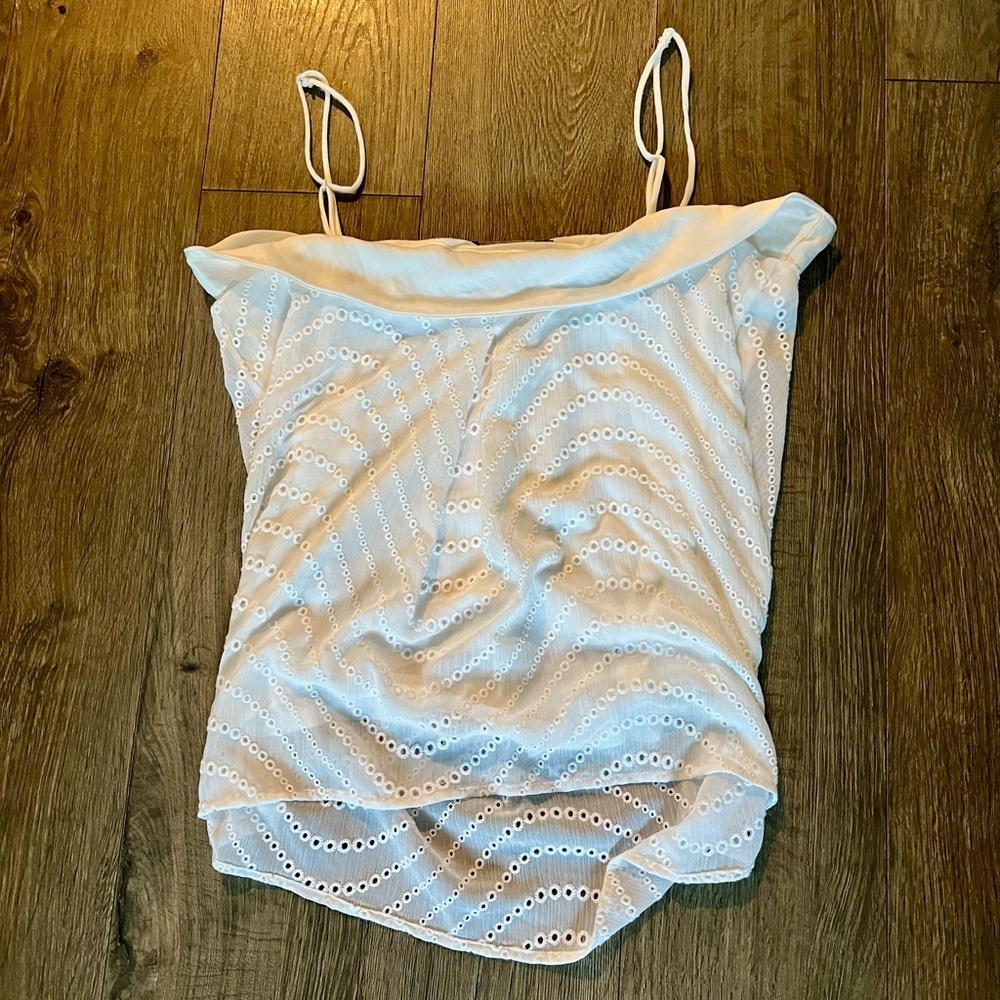 Banana Republic White Eyelet Embroidered Cami Tank Top Small EUC boho adjustable - Picture 3 of 3